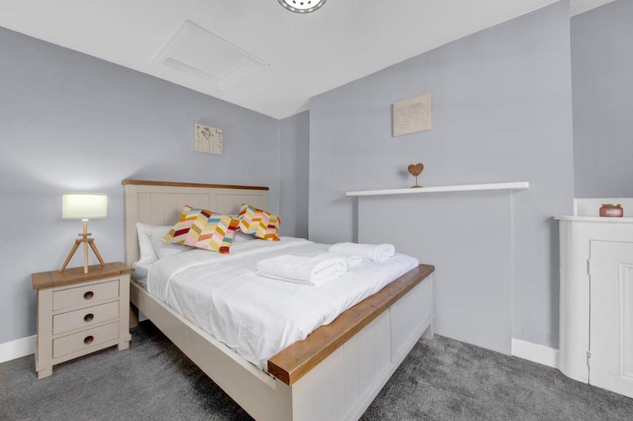 Number 27 Guesthouse Londen Buitenkant foto