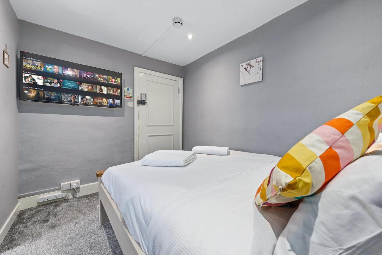 Number 27 Guesthouse Londen Buitenkant foto