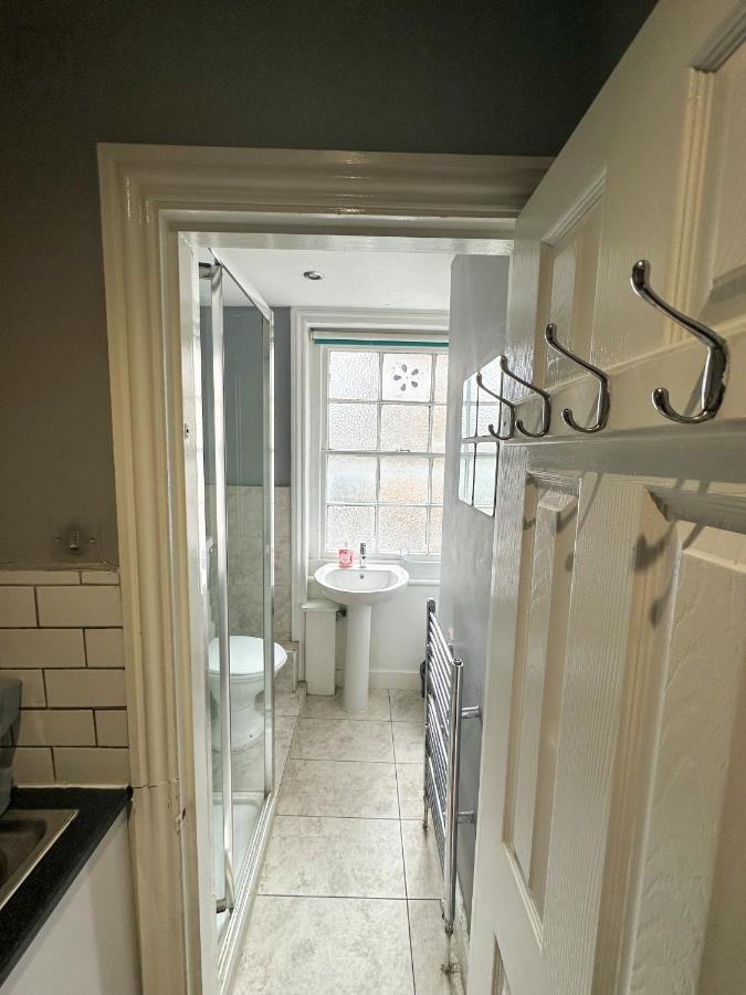 Number 27 Guesthouse Londen Buitenkant foto