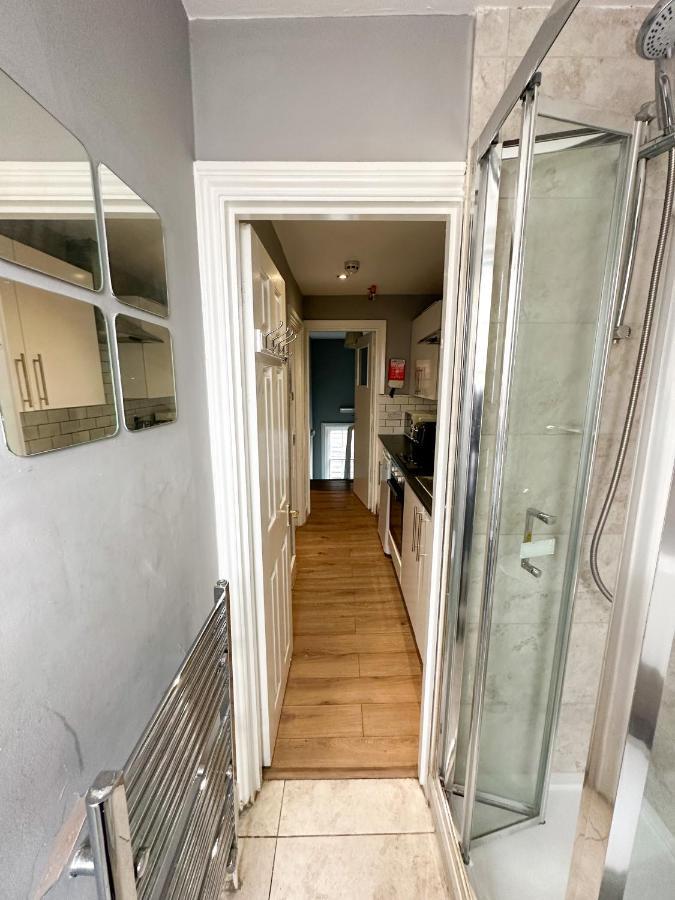Number 27 Guesthouse Londen Buitenkant foto